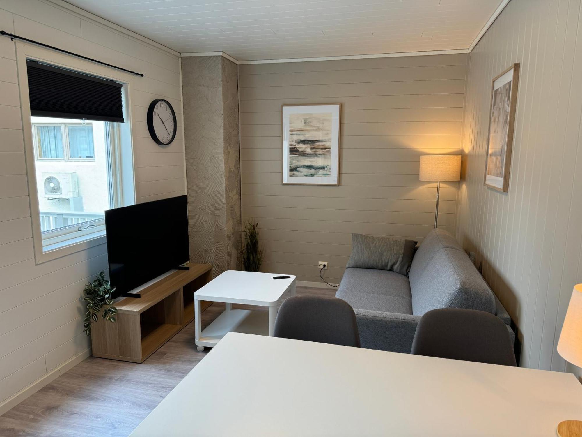 Small Apartment In The Harbour Of Jorpeland Bagian luar foto
